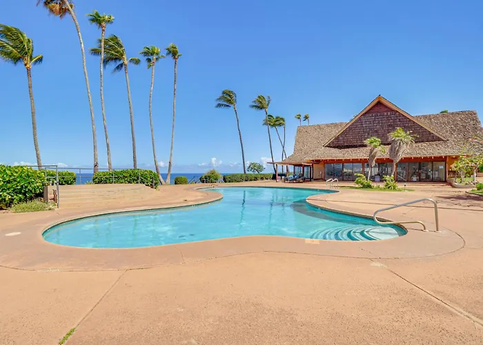 Oceanfront Condo W/ Pool Access On Molokai!