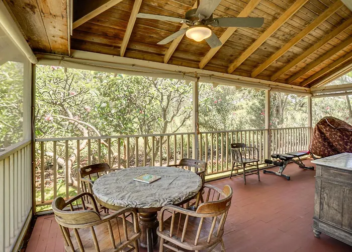 Walk To Beach: Paniolo Hale Townhome W/ Ocean View